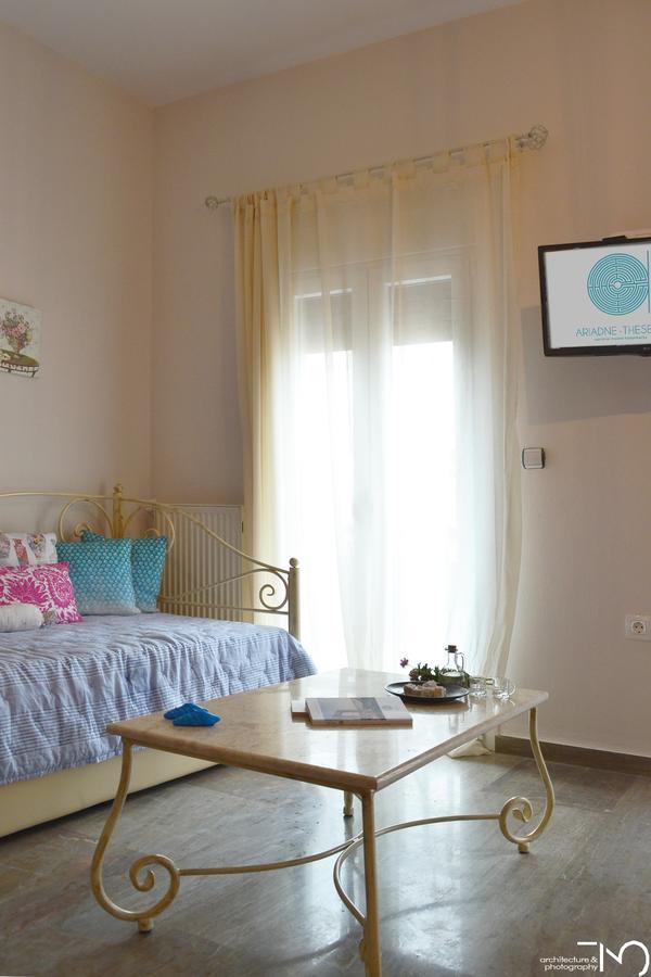 Ariadne & Theseus Apartments Naxos City Экстерьер фото